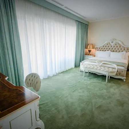 Bavaria Blu And Conference Centre 4*