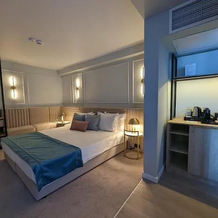 Готель Bavaria Blu And Conference Centre 4*