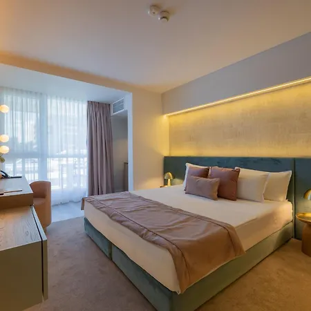 Bavaria Blu And Conference Centre Hotel
