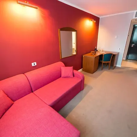 Готель Bavaria Blu And Conference Centre 4*
